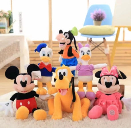 Collection of 30 cm Disney plush dolls featuring characters like Mickey Mouse, Minnie Mouse, Donald Duck, and Daisy Duck, made from soft, cuddly materials, suitable for children aged 3 and up