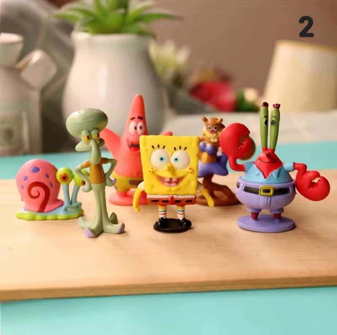 Small toys for cake or play