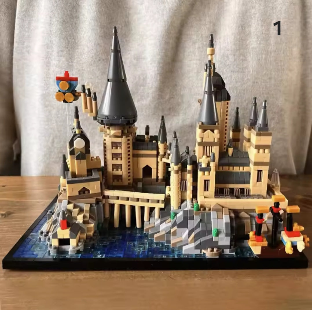 Magic wizard castle 2700 pcs ⭐️⭐️⭐️⭐️ sold 575 - Toys world