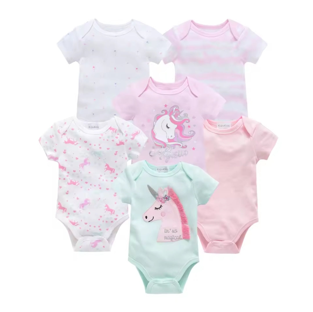 Newborn baby clothes set 3 to 6 pieces